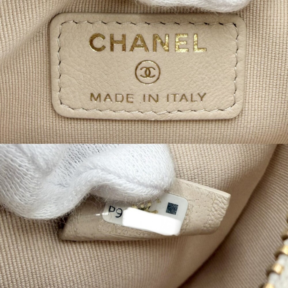 CHANEL Bag - Picture 5 of 8